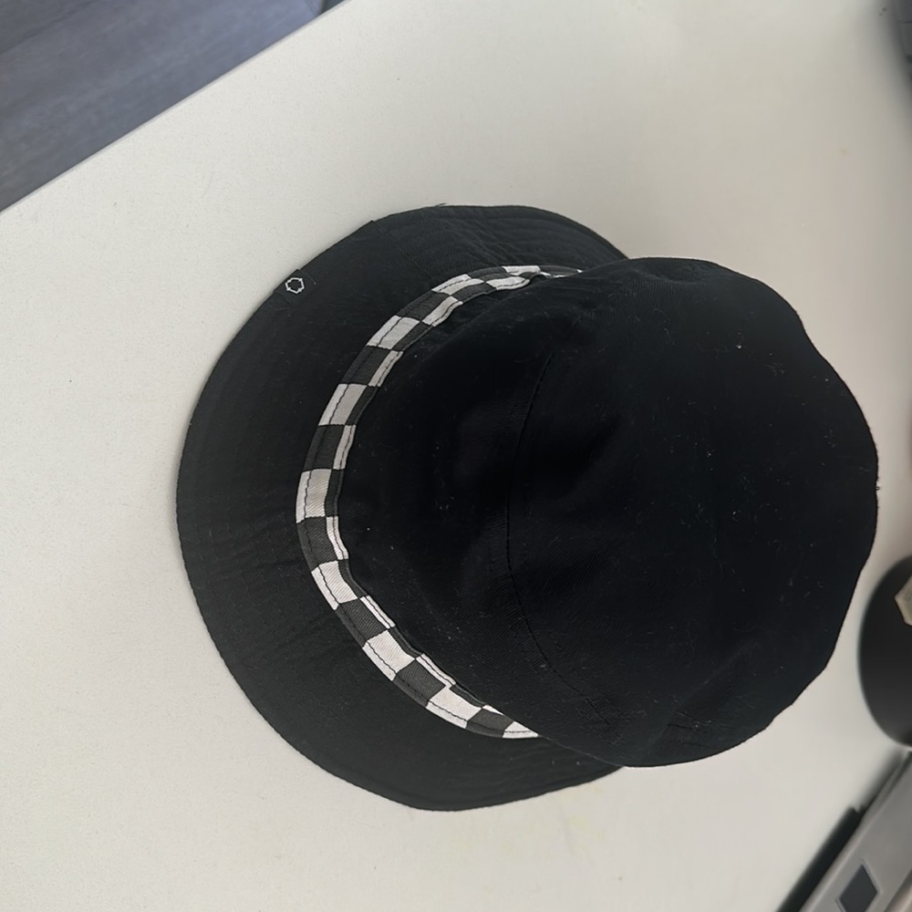 Bucket hat - Picture 2 of 3